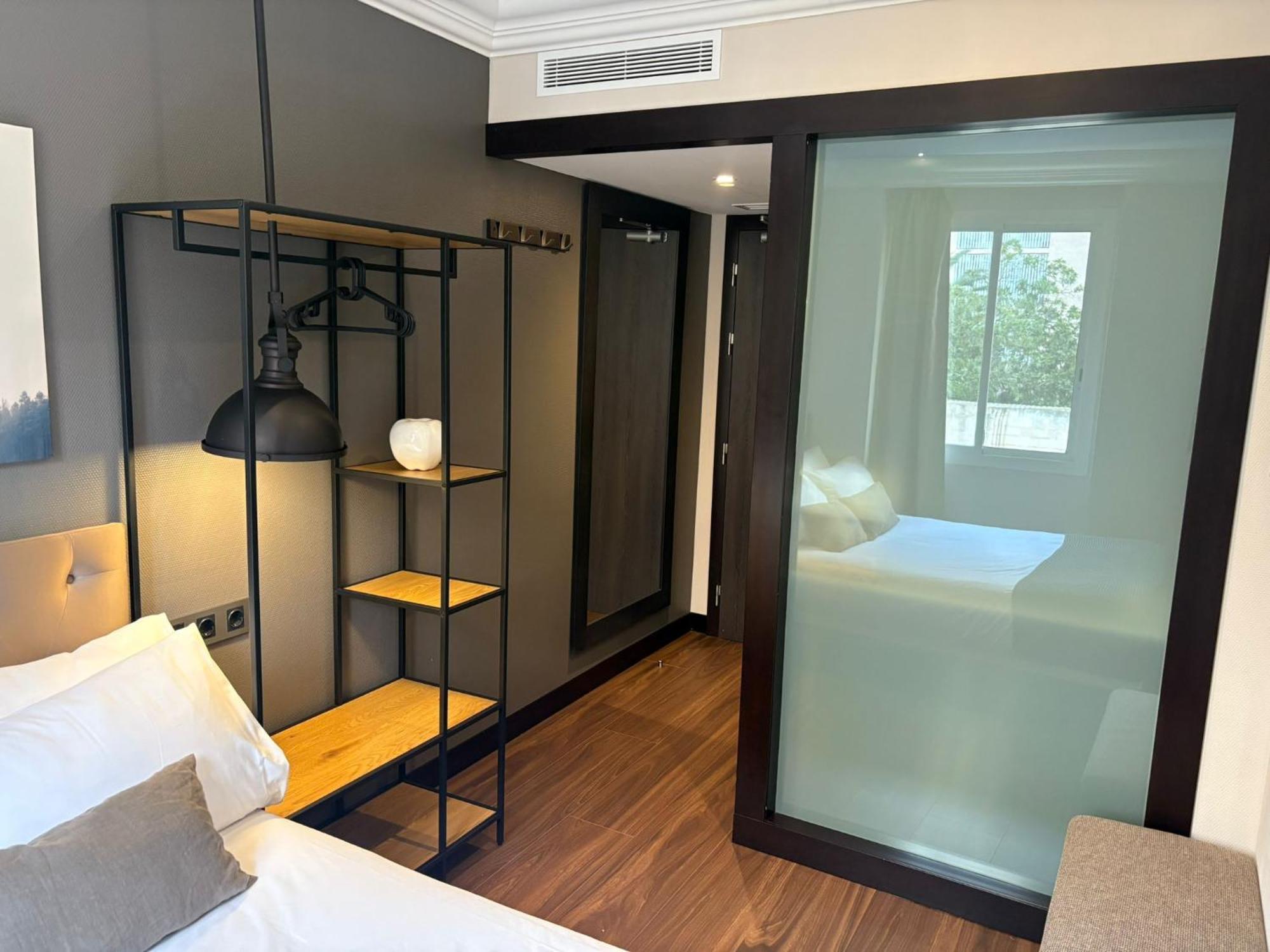 Hotel Cortes Rambla — Foto 1